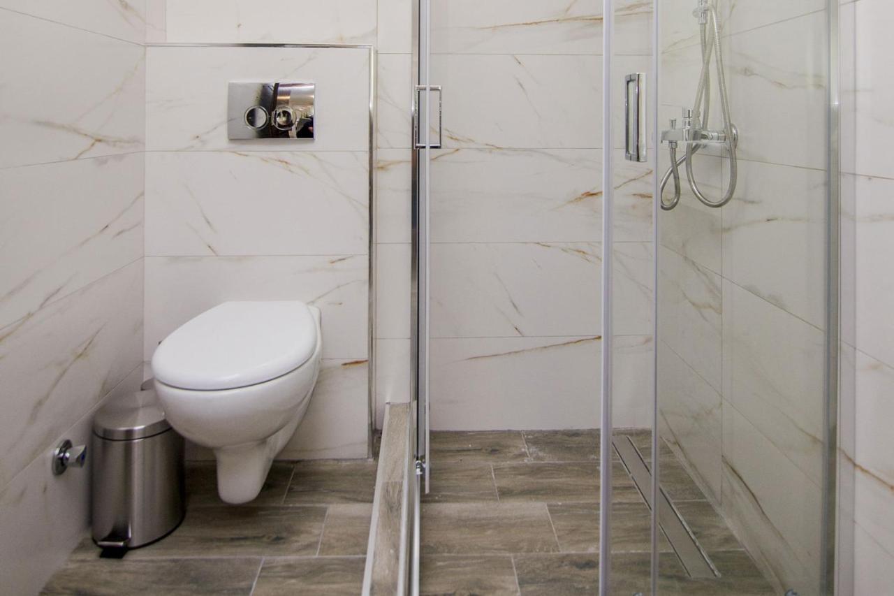 Kasta Bnb Ofrínion 외부 사진
