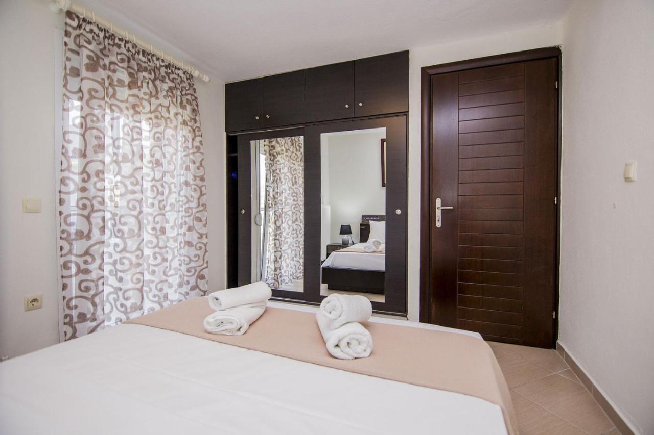 Kasta Bnb Ofrínion 외부 사진