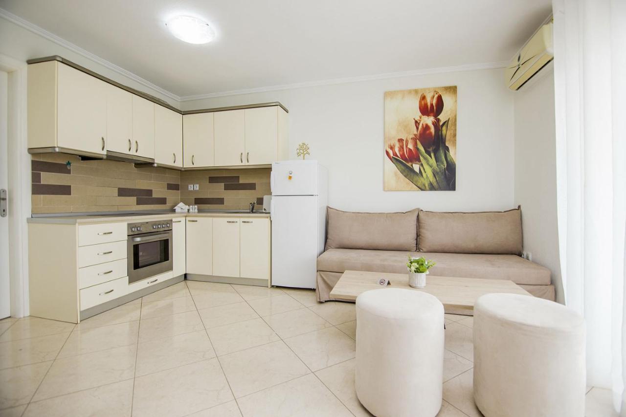 Kasta Bnb Ofrínion 외부 사진