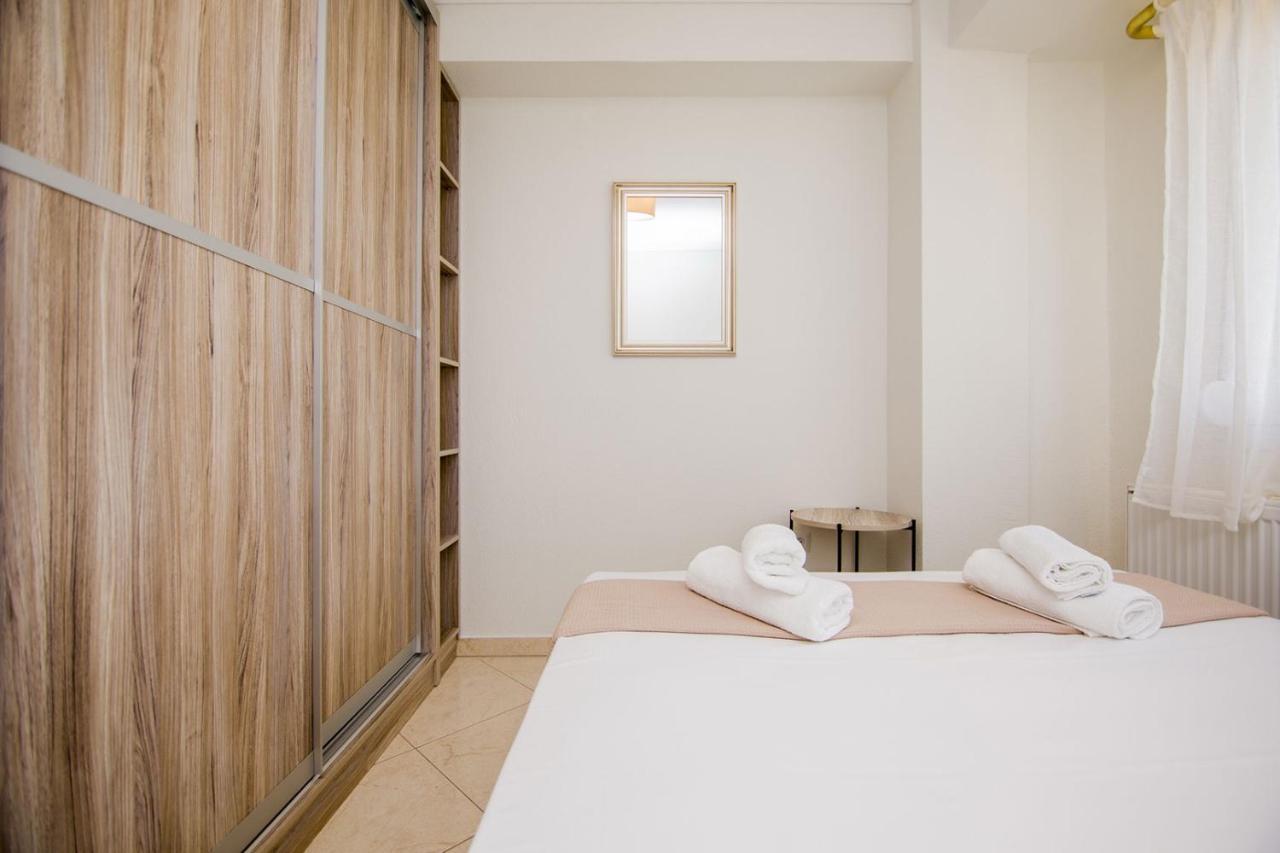 Kasta Bnb Ofrínion 외부 사진