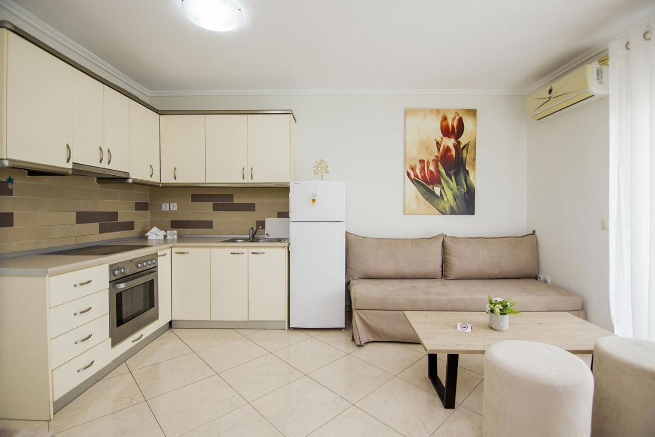 Kasta Bnb Ofrínion 외부 사진